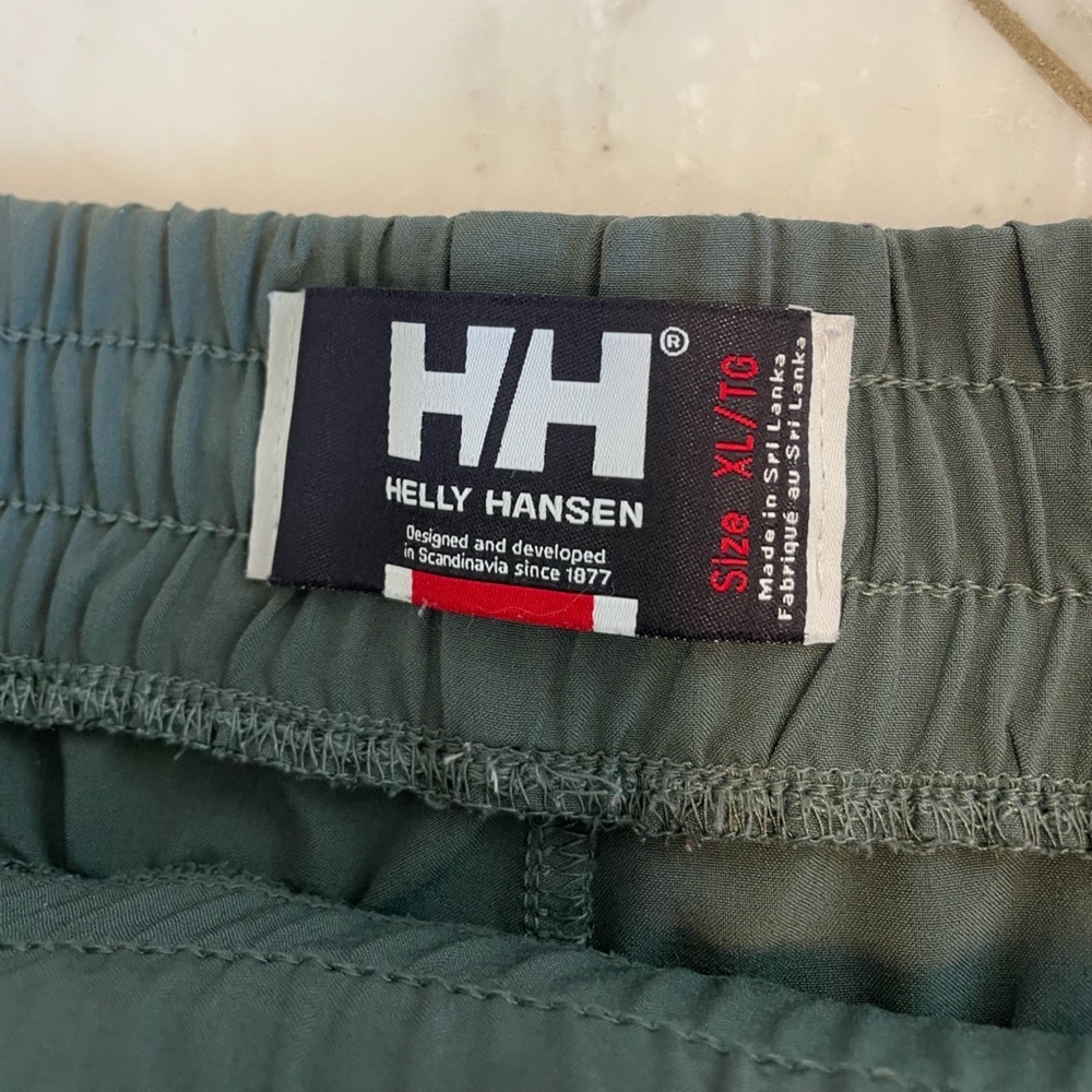 Helly Hansen, Men XL gray green 5” drawstring elastic waist comfort active short - Picture 2 of 8